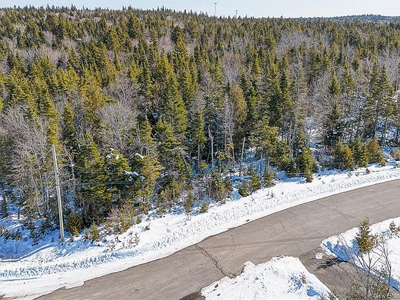 3rd image of LOT Emerald Lake Rd