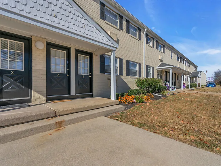 Laurelton Village Apartments — Photo 110