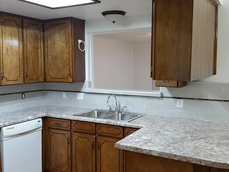 6017 Robin Dr — Photo 18