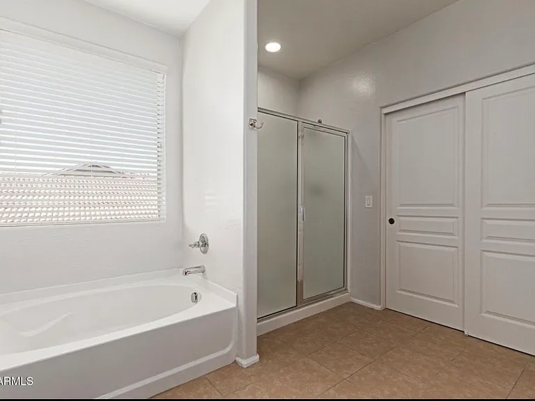 25719 W Victory St — Photo 23