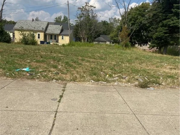 1350 Broadway St #15, Buffalo, NY 14212