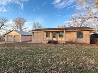 305 E Bell Ave, Cheyenne, OK 73628