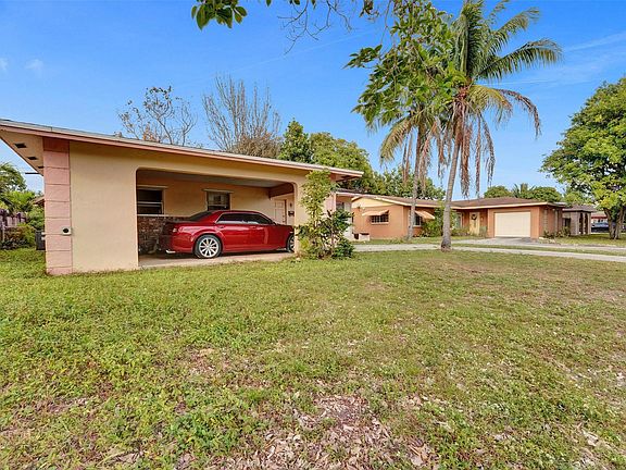 3rd image of 4371 NW 32nd Court