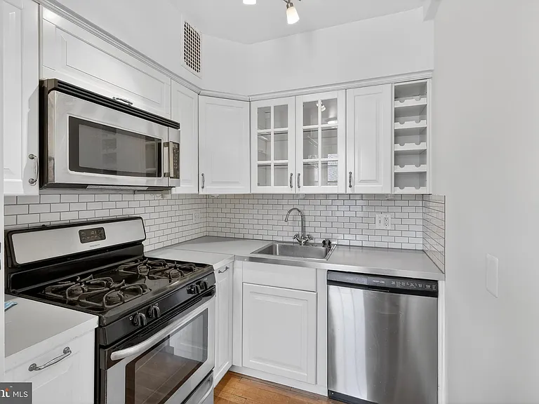 1301 Longfellow St NW #108 — Photo 7