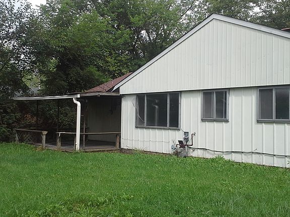 2nd image of 9907 Ellis Dr