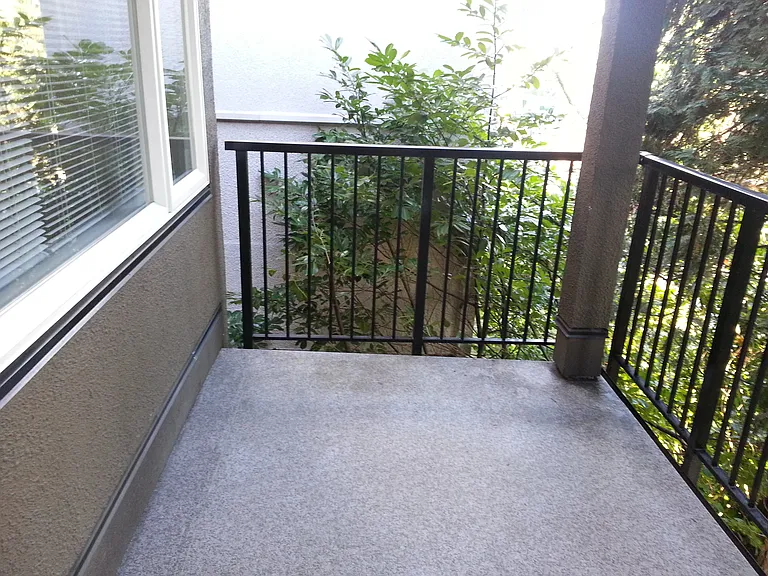 321 Agnes St — Photo 6