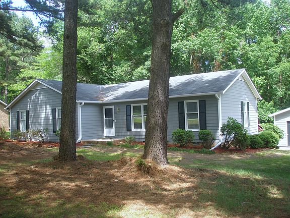 3rd image of 6102 Summerfield Dr