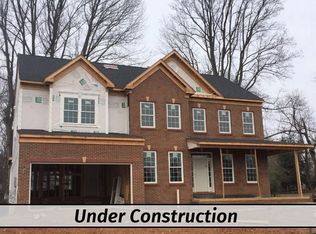 7752 Lions Gate Ct, Falls Church, VA 22043