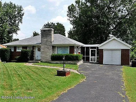 2807 Sharon Way photo 1