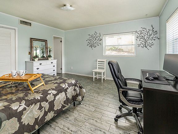 5th image of 11 S University Cir #A