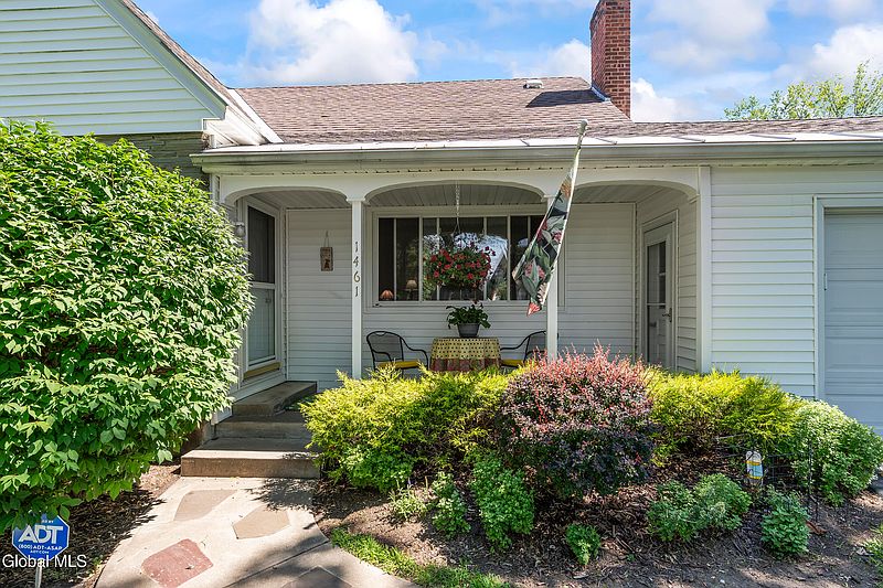 3rd image of 1461 Grenoside Avenue