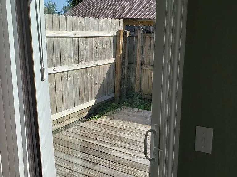 407 Viola Ave — Photo 18