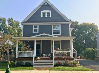 318 E Franklin St, Wheaton, IL 60187