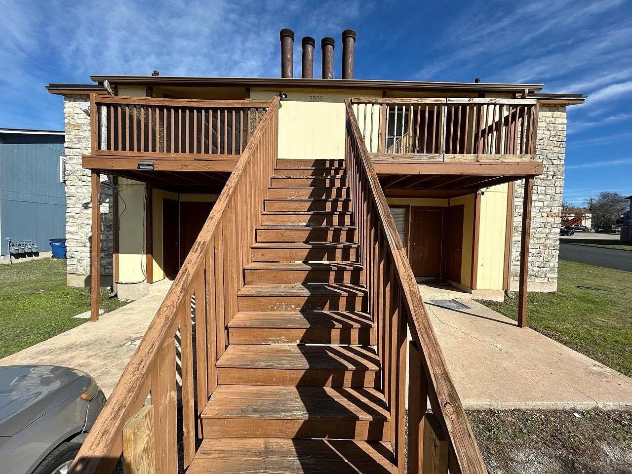 2 bed, 1.0 bath, 780 sqft, $1,050 — Photo 2