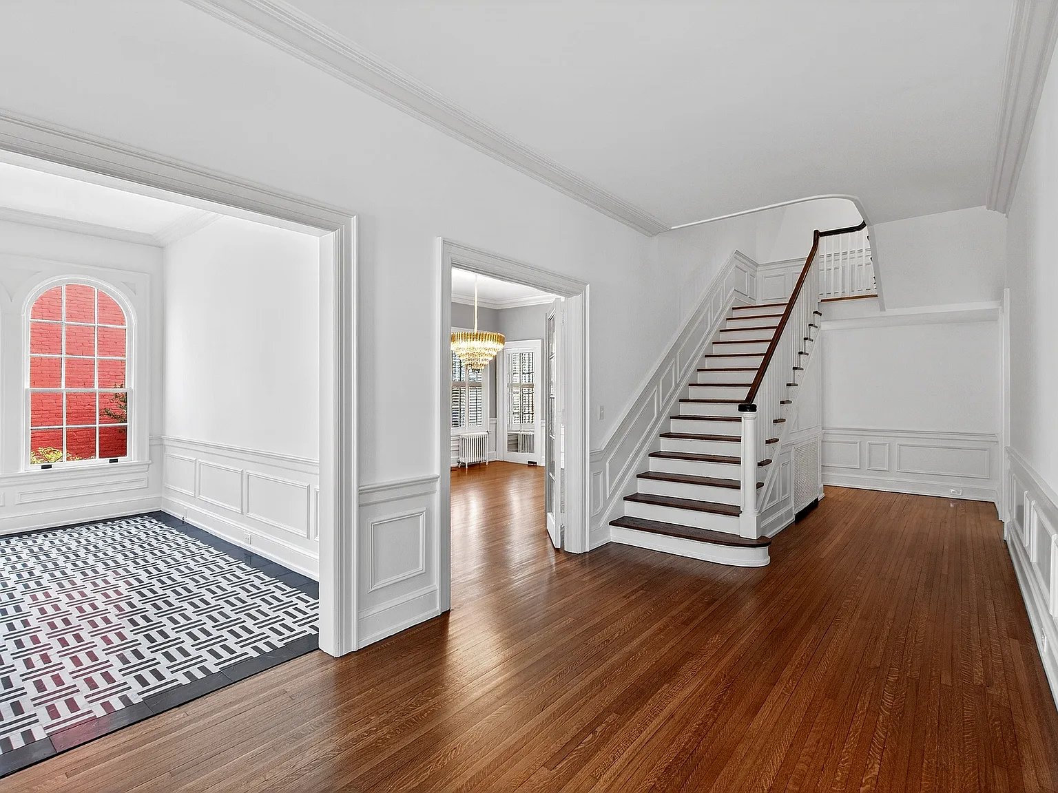 4 bed, 3.5 bath, 3456 sqft, $7,650 — Photo 2