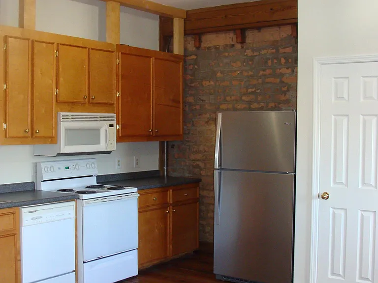 205 E Main St #C — Photo 7