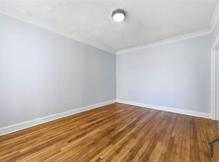 7612 S Saginaw Ave #1B, Chicago, IL 60649