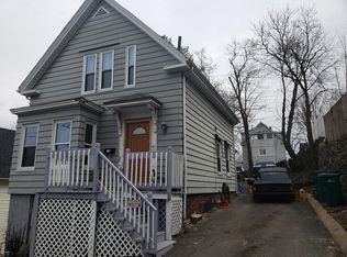 16 Halford Pl, Lynn, MA 01902