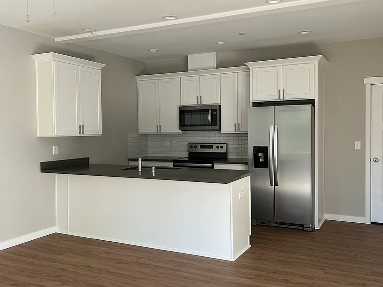 314 Stevens St NE — Photo 26