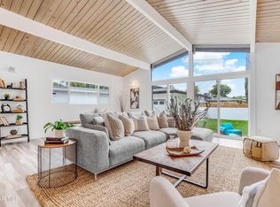 19153 Bessemer St, Reseda, CA 91335