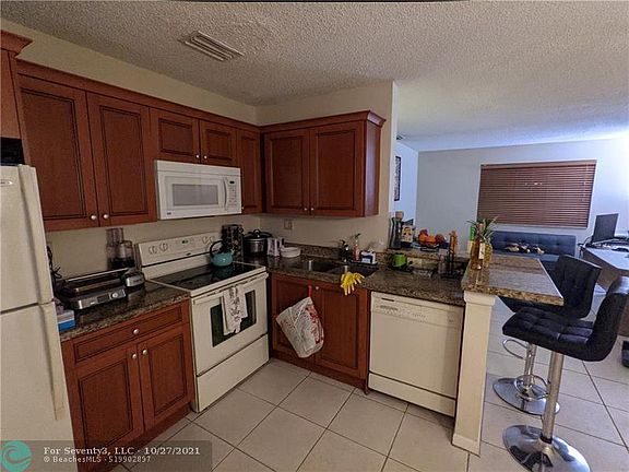 4th image of 11442 NW 43rd St #11442