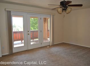 5611 Greenwood Dr, Farmington, NM 87402