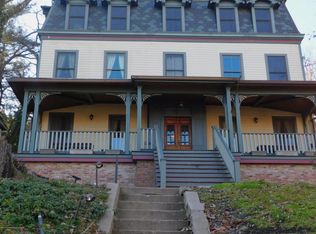 230 Saint Marks Pl, Staten Island, NY 10301