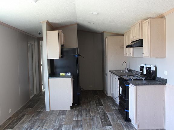 2nd image of 930 W Expressway Msn #83-134