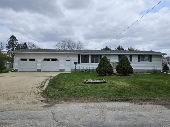 623 5th Ave SW, Oelwein, IA 50662