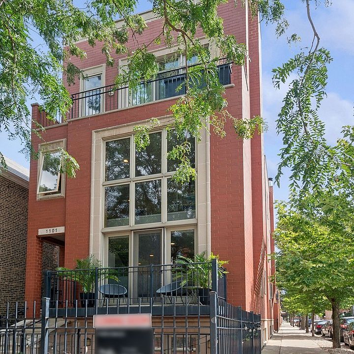 1st image of 1101 N Hermitage Ave #1F