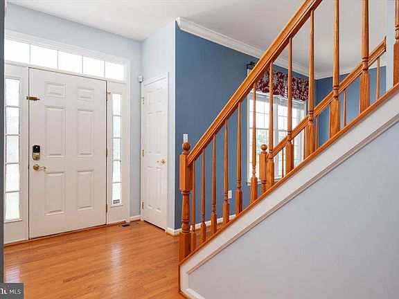 5th image of 134 Meadow Brook Way