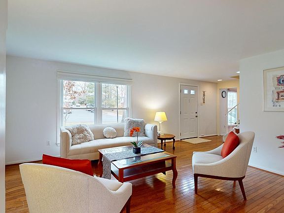 5th image of 1513 Hiddenbrook Dr