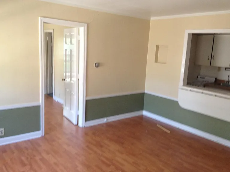 957 N Main St #8 — Photo 2
