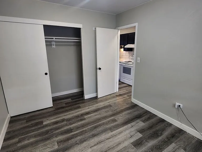 1 and 2 Bedroom Modern Renovated Living with a Community Courtyard & Dog Park in North Denver — Photo 33