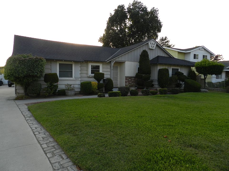 1st image of 725 N Neil St