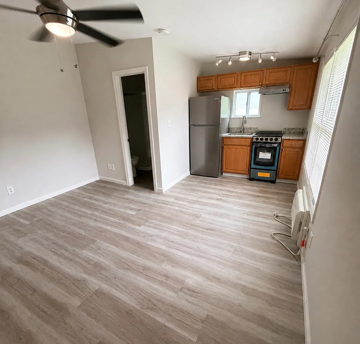 1 bed, 450 sqft, $1,650 — Photo 2