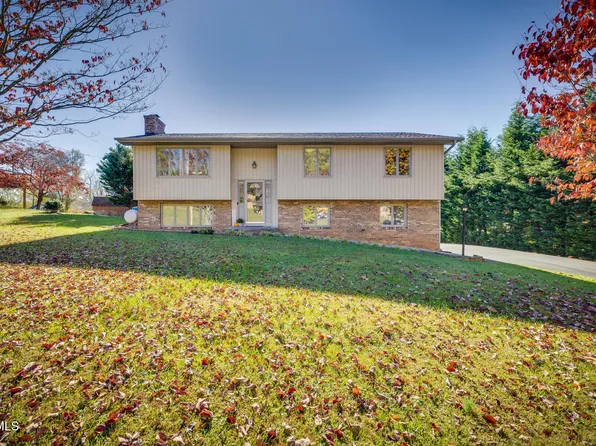 5121 Woods Way, Kingsport, TN 37664