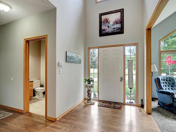 3rd image of 1467 Shire Ln
