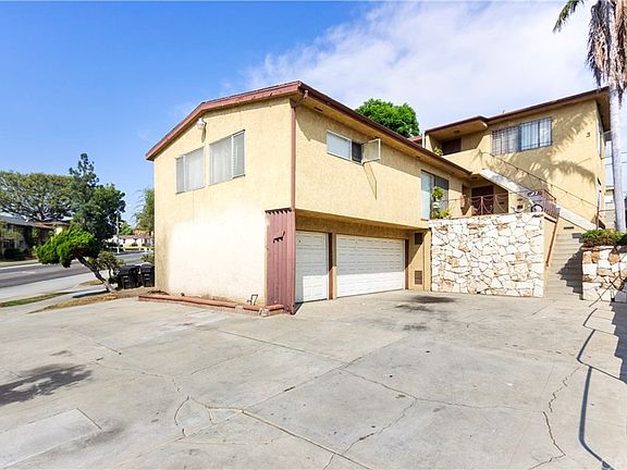 3rd image of 3223 W 84th St