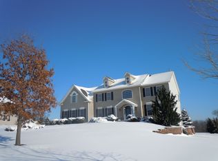 210 Mountain View Dr, Phoenixville, PA 19460