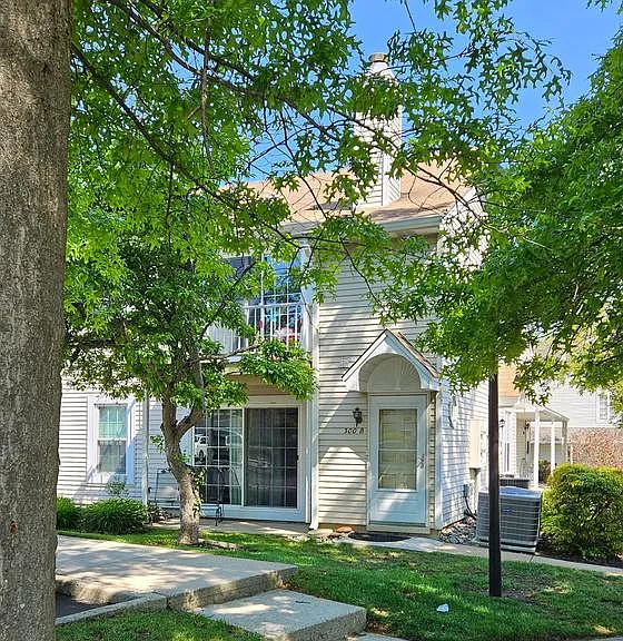 300B Mitten Ln #B — Photo 1