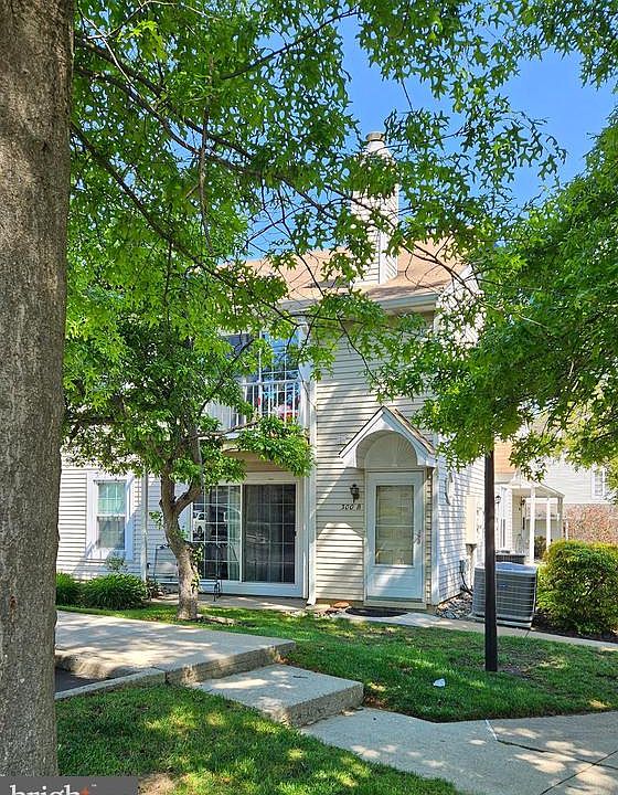 1st image of 300B Mitten Ln #B