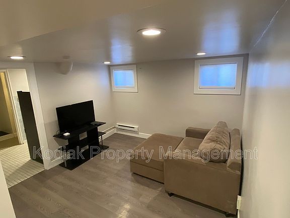 4th image of 1264 E Westminster Ave #B