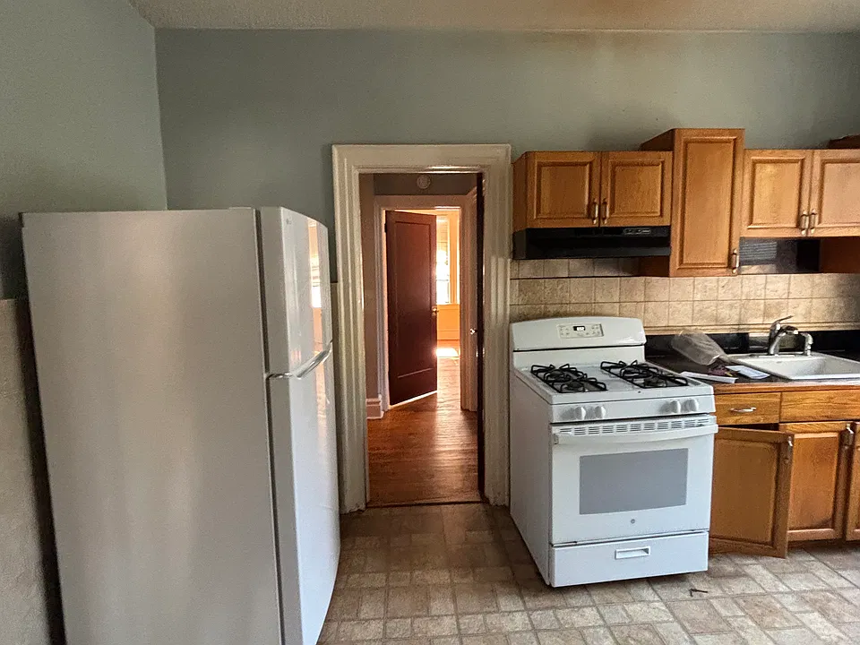 124-126 Scofield St #2R