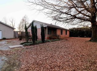 5828 Cairo Rd, Paducah, KY 42001