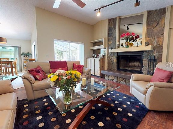 4th image of 278 Mayfair Cir E
