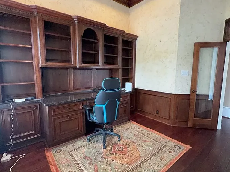16410 Emilia Ct — Photo 30