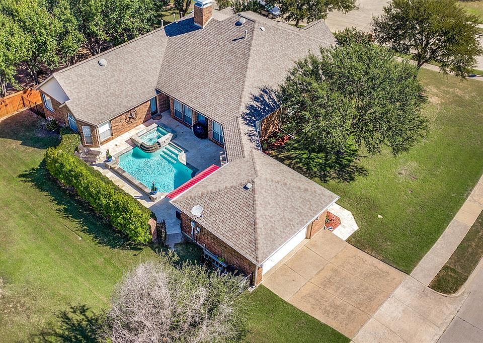 1st image of 201 Stone Hollow Ct