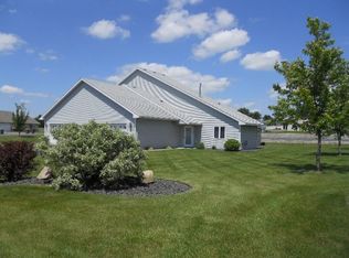 380 Meadowview Ct, Baldwin, WI 54002