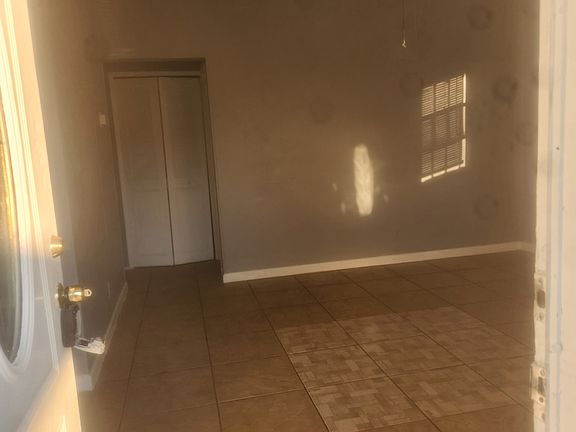 4th image of 5143 Village Way